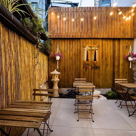 - Japonesa & Japanskt värdshus (ryokan)