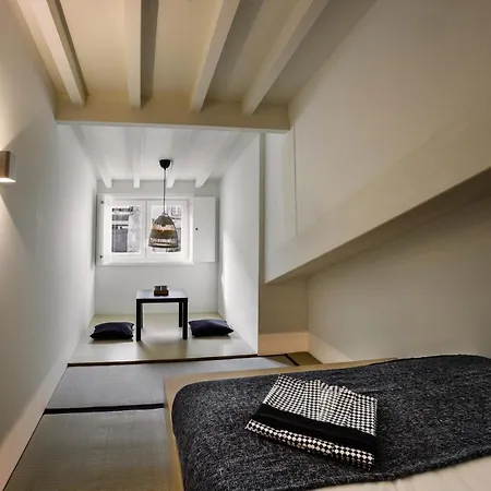 - Japonesa & Japanskt värdshus (ryokan) *