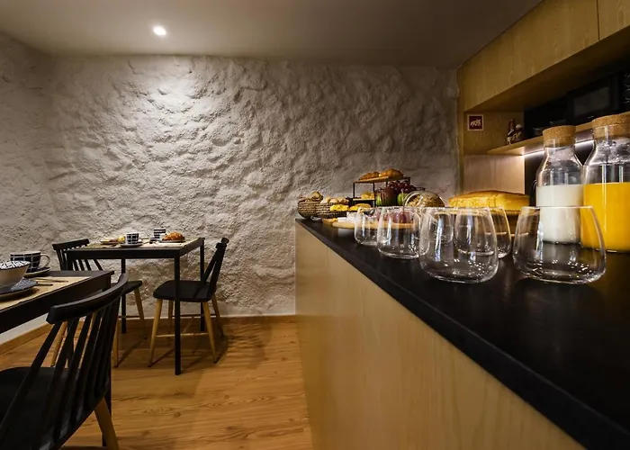 - Japonesa & * Визеу