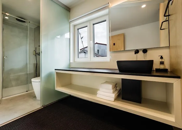 - Japonesa & * Визеу