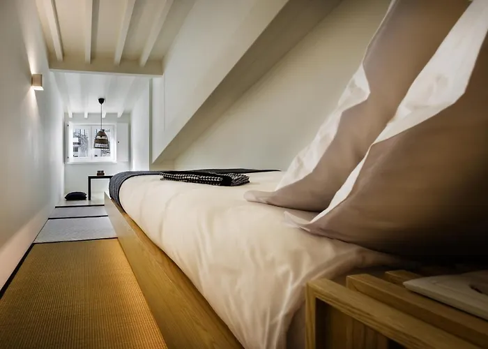 - Japonesa & 传统日式旅馆 *